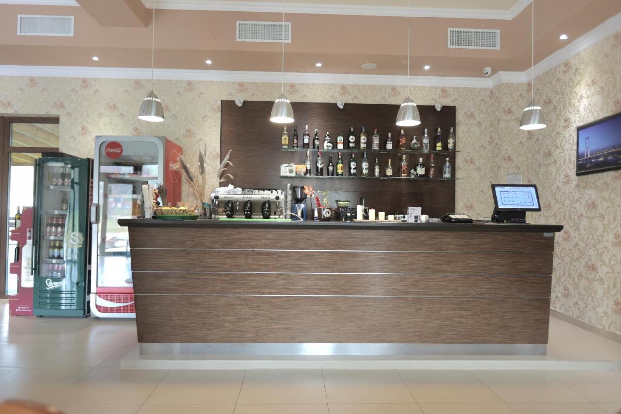 Pensiune Restaurant Liana Mehadia Luaran gambar
